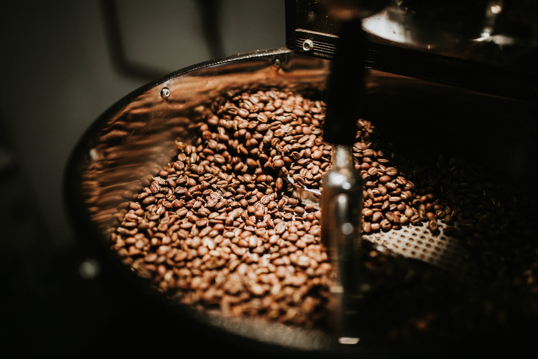 Resan från böna till kopp: Så påverkar bearbetningsmetoden kaffets smakprofil